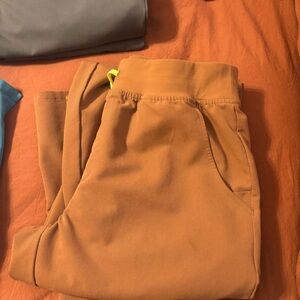 Earth Figs Scrub Set